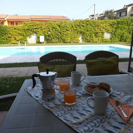 Mimosa Holiday דירה פסקיארה דל גארדה